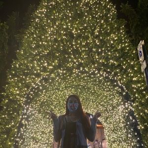 Meet your Posher, Joy